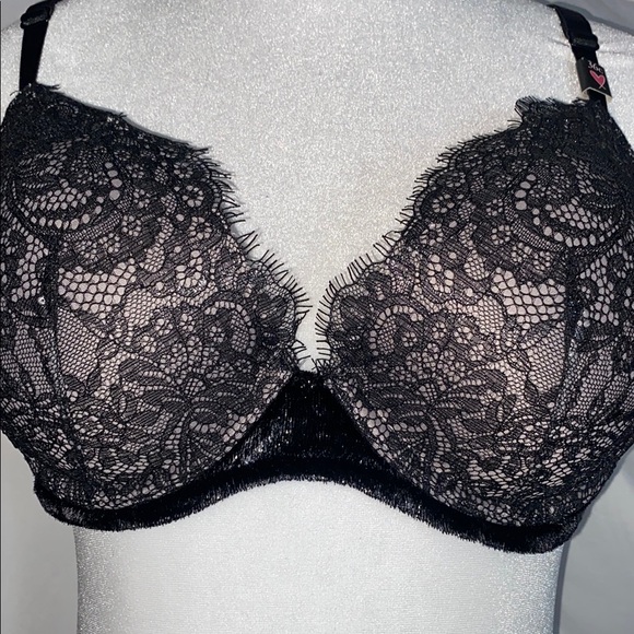 Victoria's Secret Black Lace Bra with Underwire and Adjustable Straps - Picture 6 of 6